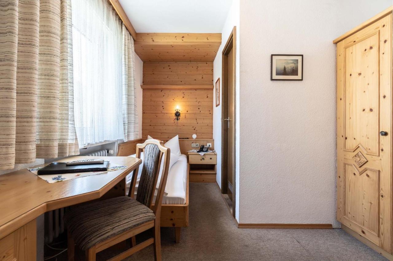 Hotel-Gasthof Zum Dragoner Peiting Esterno foto